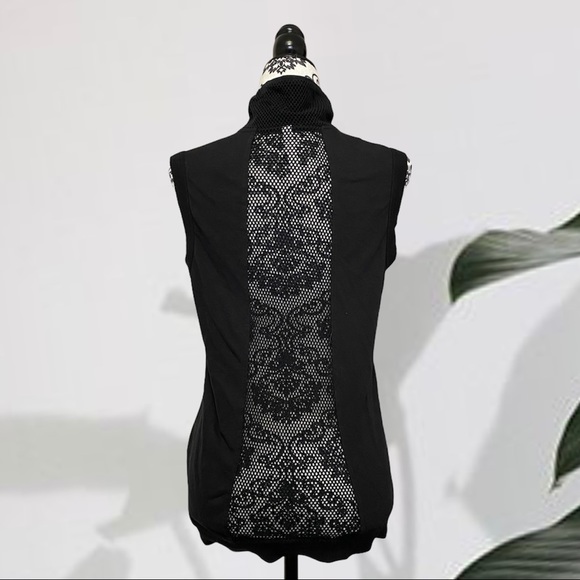 FABLETICS | TEMECULA SLEEVELESS WORKOUT DRIFIT VEST - Picture 2 of 5